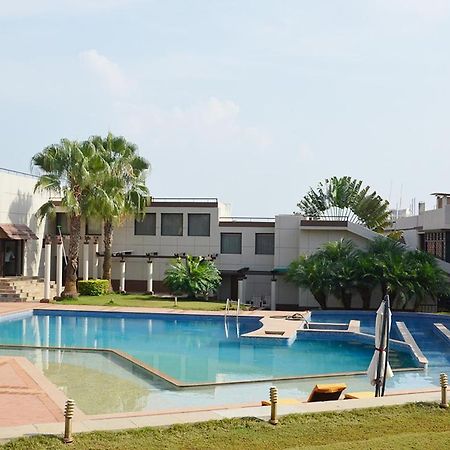 Cotton County Club And Resort Hubli Exterior photo