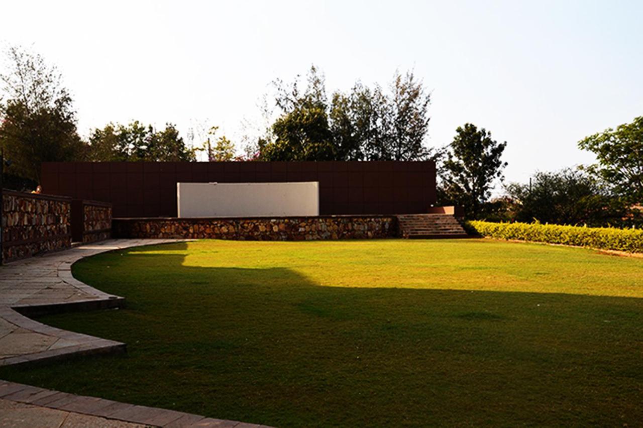 Cotton County Club And Resort Hubli Exterior photo
