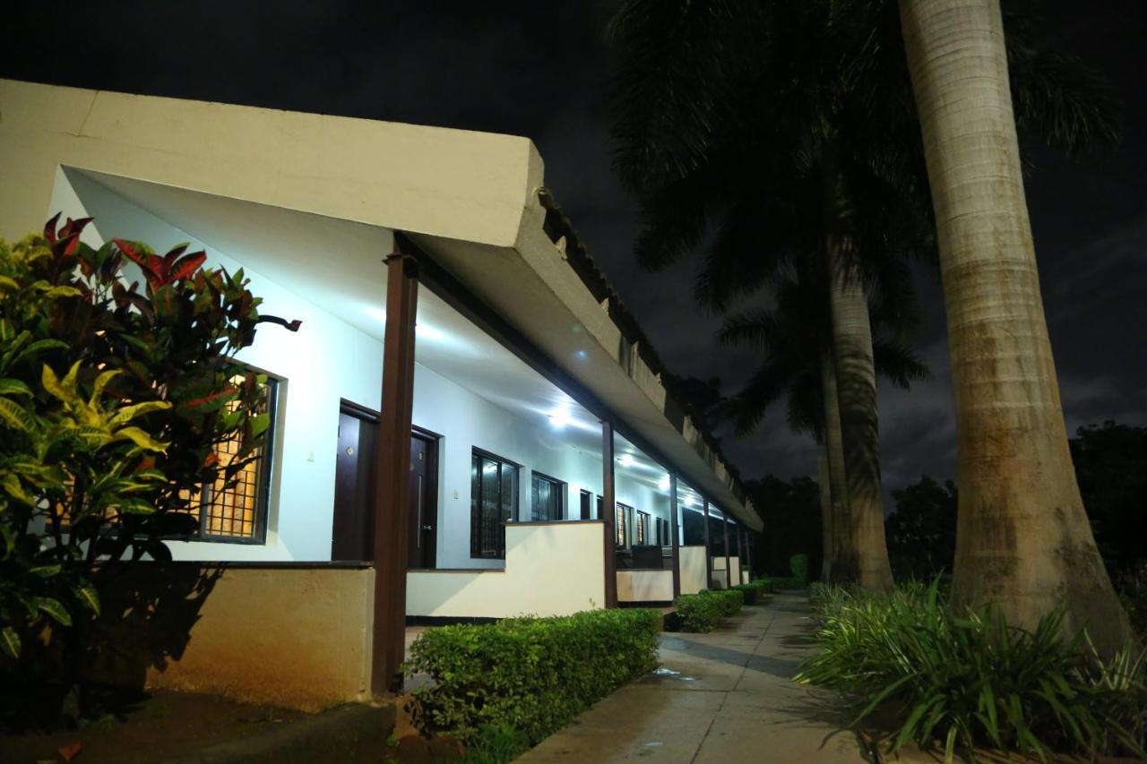 Cotton County Club And Resort Hubli Exterior photo