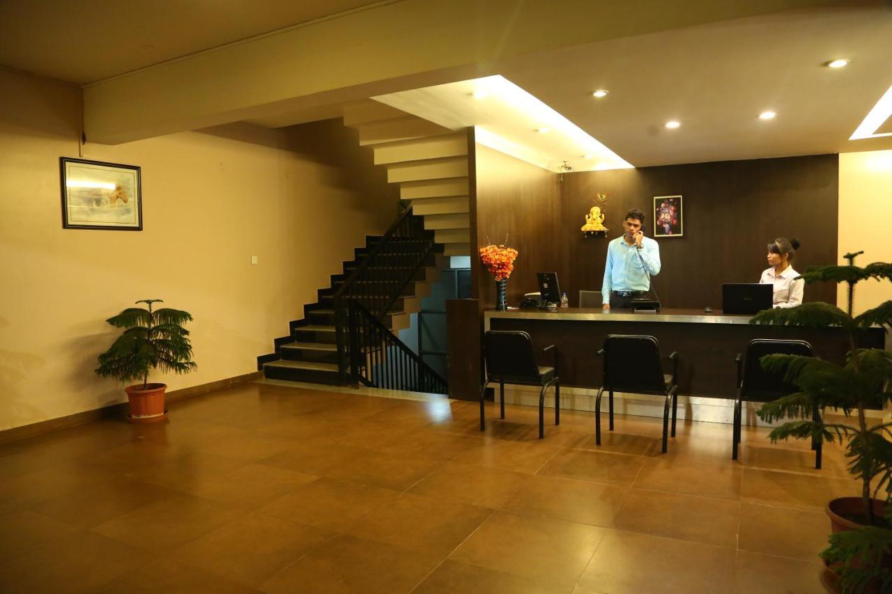 Cotton County Club And Resort Hubli Exterior photo