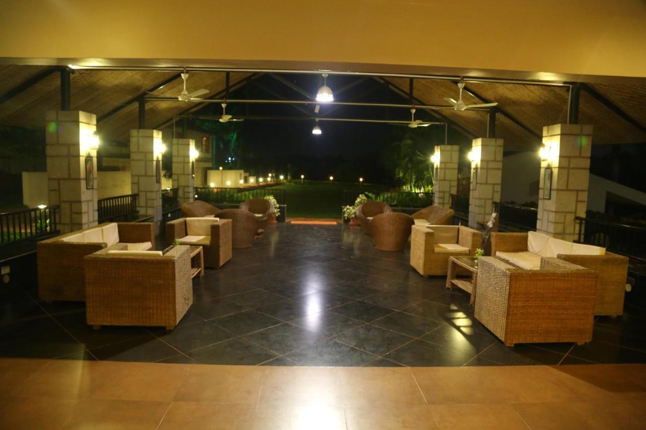 Cotton County Club And Resort Hubli Exterior photo